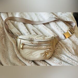 Essential Belt Bag (Tan)